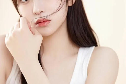 他是著名演员总演坏蛋导致57岁才结婚妻子至今都没有露过面