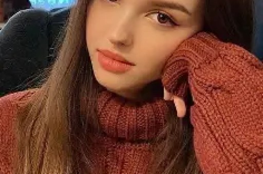 婚内出轨却倒打一耙三个孩子两个爹超女何洁到底在想什么