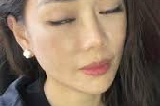 曝71岁谭咏麟出轨23岁粉丝证据只是一张背影图不信娱乐圈了？