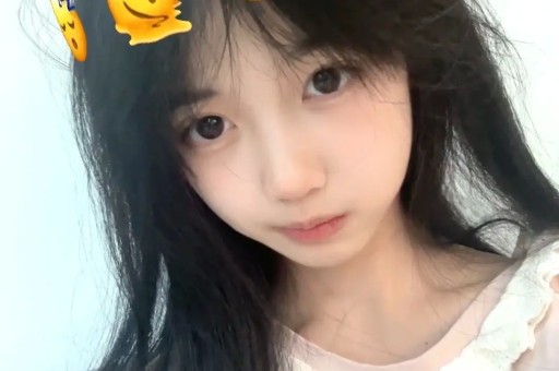 易易紫曝明星翻红后会耍大牌：红了之后就会耍大牌身边有很多